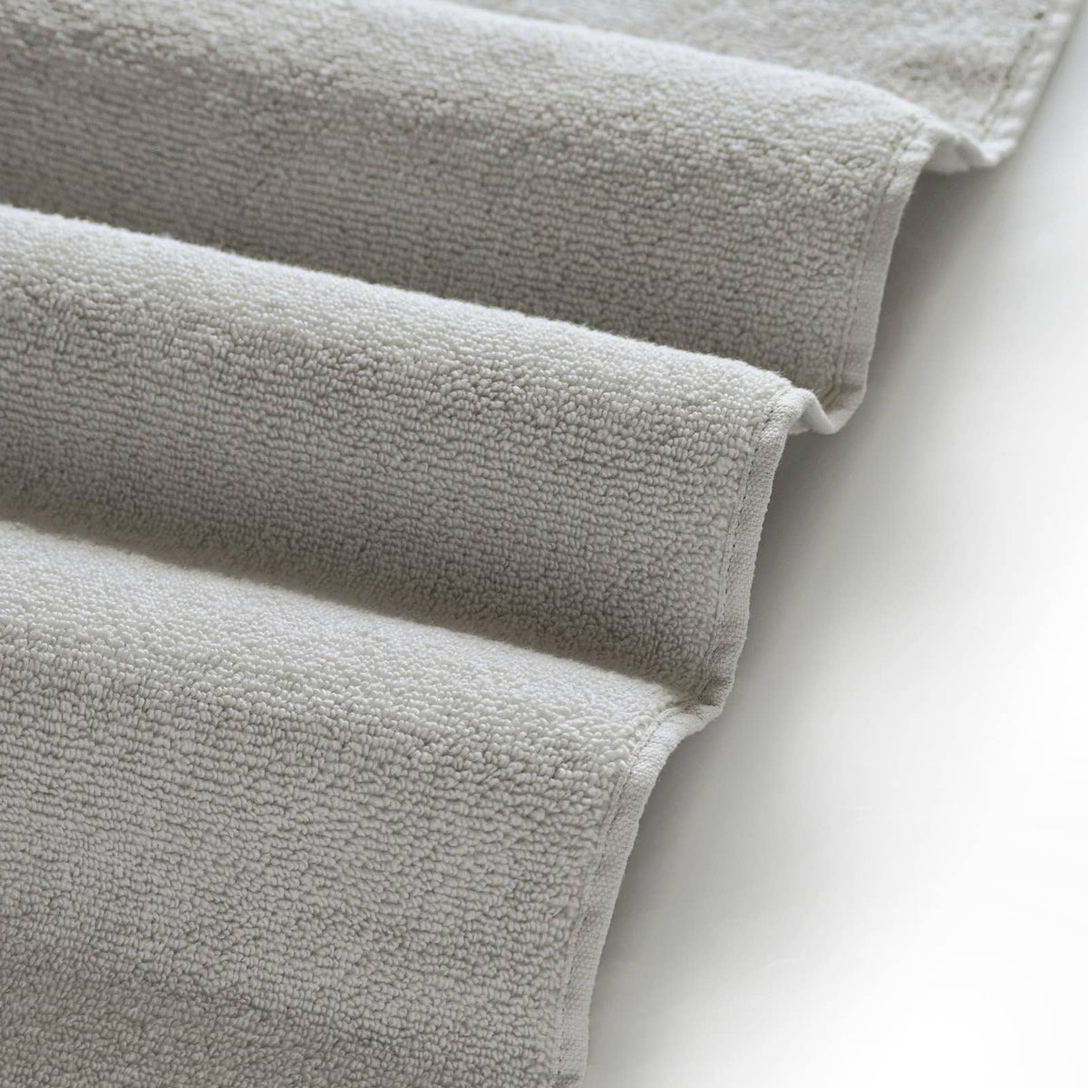Kathy Ireland Zero Twist 100% Cotton Plush Bath Towels