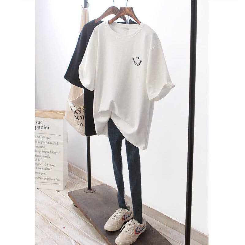 Women's Loose Smiley Embroidered Short Sleeve T-Shirt