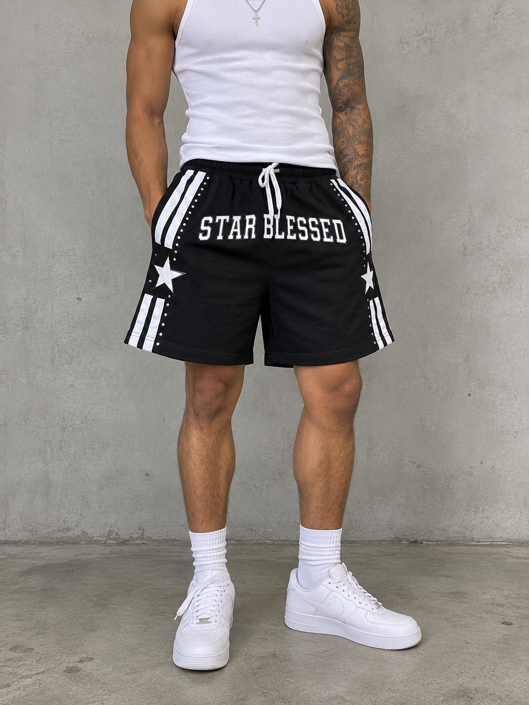 Star Blessed Short - Black